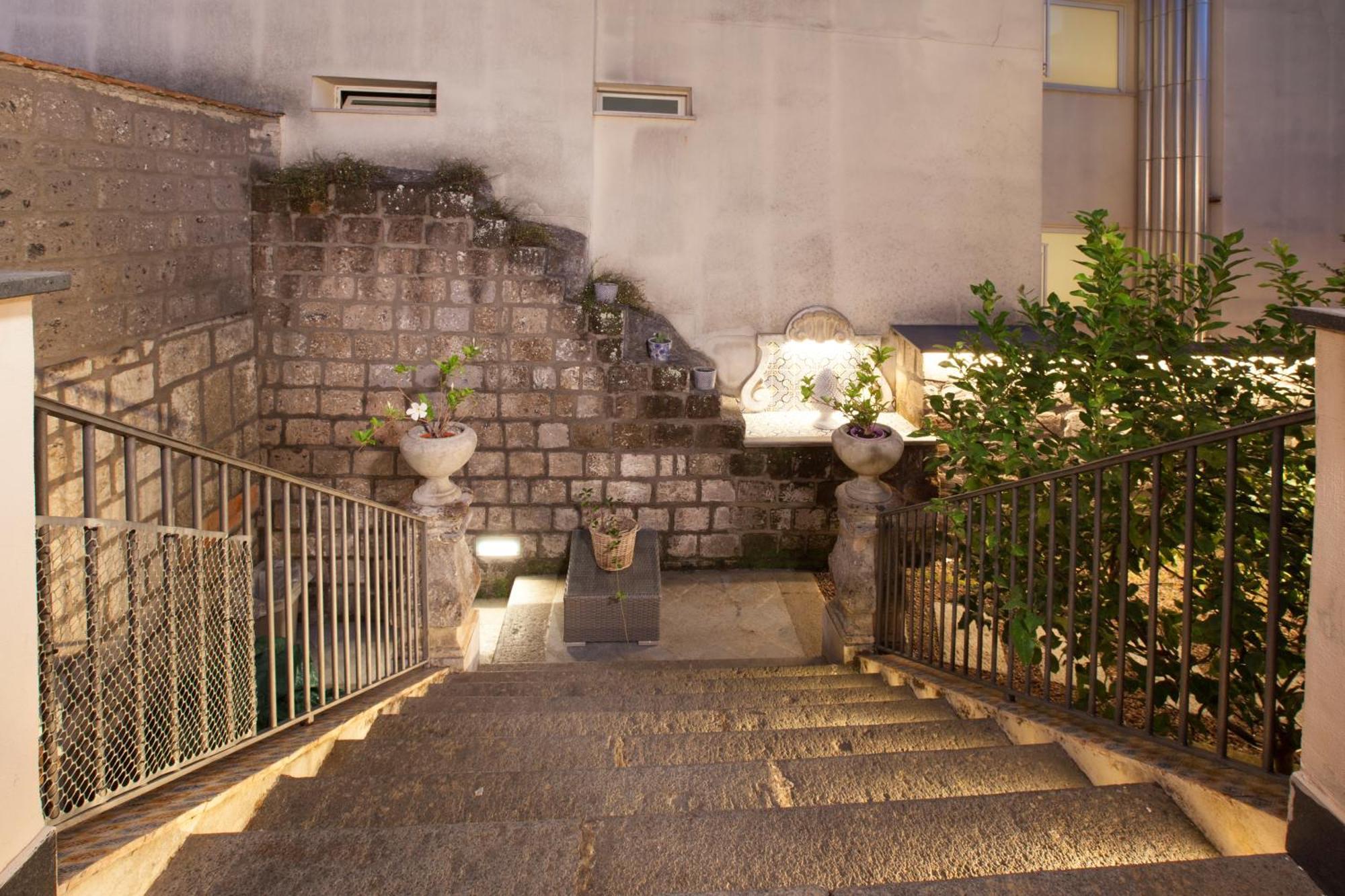 Amore Rentals - Appartamento Terrazza Tasso Sorrento Kültér fotó