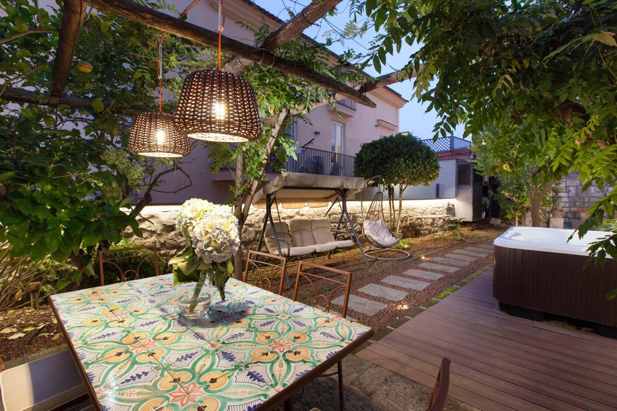 Amore Rentals - Appartamento Terrazza Tasso Sorrento Kültér fotó