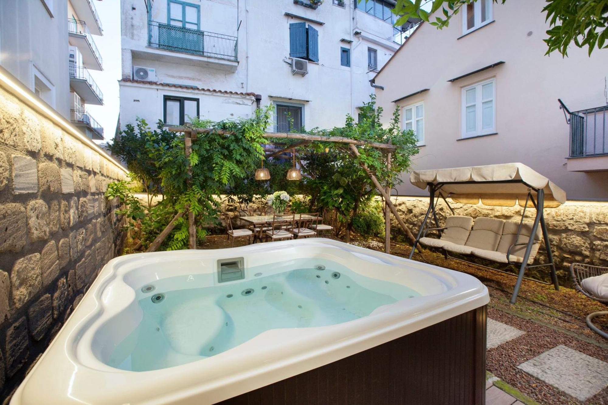 Amore Rentals - Appartamento Terrazza Tasso Sorrento Kültér fotó