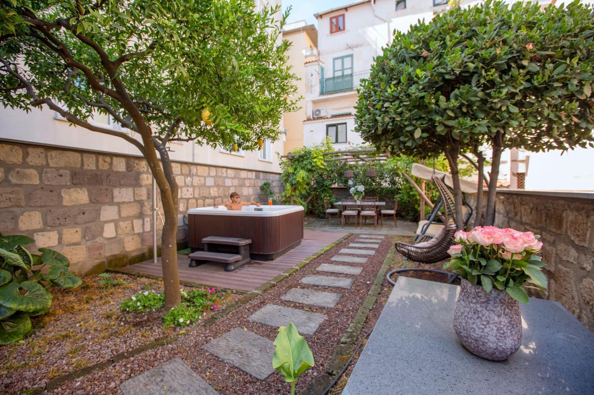 Amore Rentals - Appartamento Terrazza Tasso Sorrento Kültér fotó